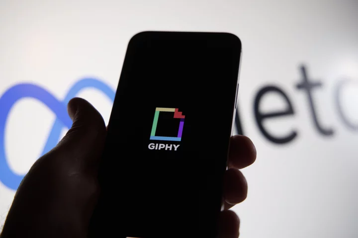 Meta sells GIPHY to Shutterstock for a big loss after regulators force a sale