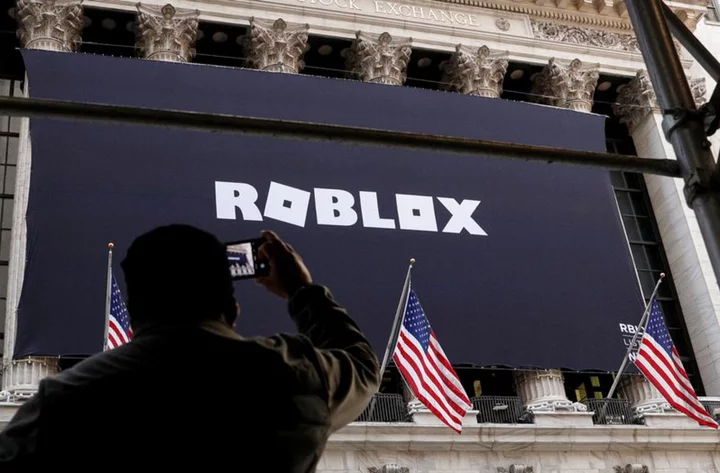 Roblox beats bookings estimates on higher in-game spending, shares jump