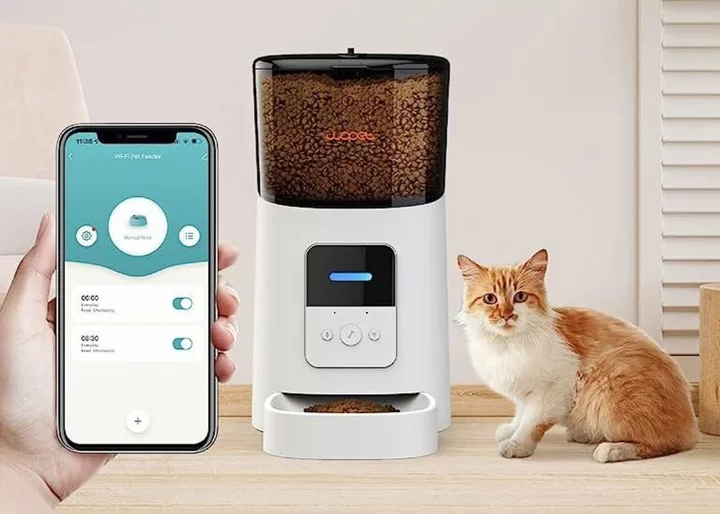 Score these high-tech pet feeders for up to 38% off