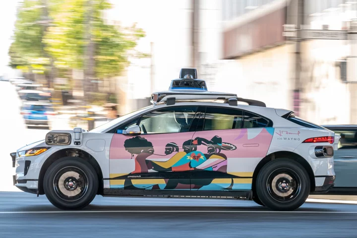 Google’s Waymo, Cruise Get Nod to Expand San Francisco Robotaxis