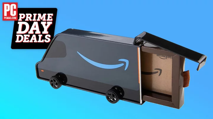 Amazon's Delivery Van Gift Card Gimmick Is Actually Pretty Cute