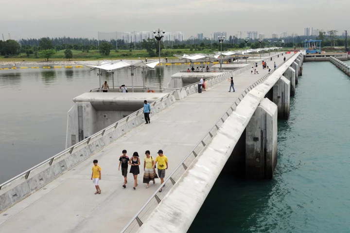 Singapore Is Fighting Rising Seas to Save $50 Billion in Real Estate