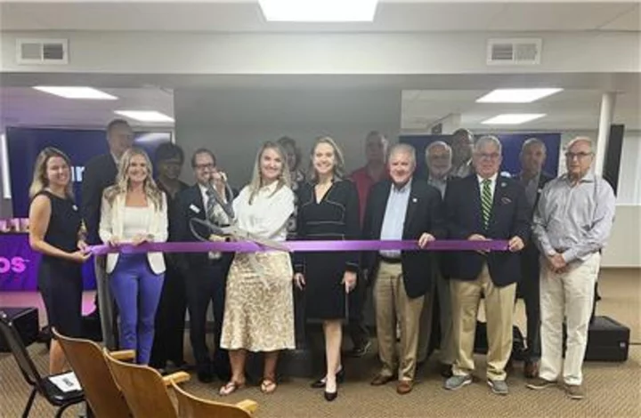 Lumos Celebrates the Launch of Its 100% Fiber-Optic Internet in Mebane, North Carolina and Honors ECU Student Entrepreneur With Grant