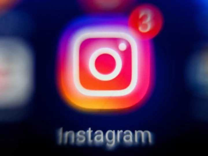 Instagram down: Website stops working as users pictures refuse to load