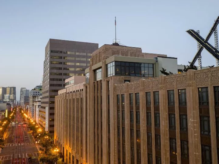 San Francisco's complaint against Twitter says flashing 'X' sign put up without a permit