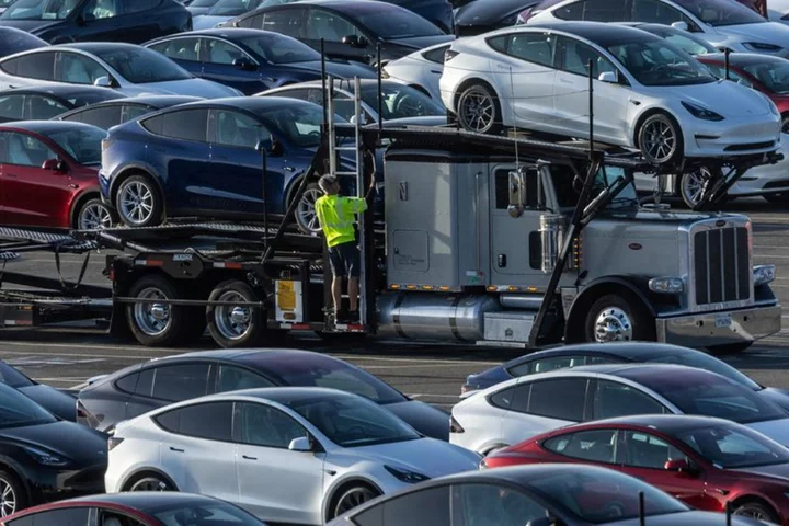 Tesla doubles discounts on Model 3 cars in US inventory